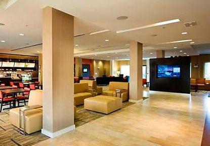 Hotel Courtyard By Marriott Atlanta Mall Of Georgia 3*
