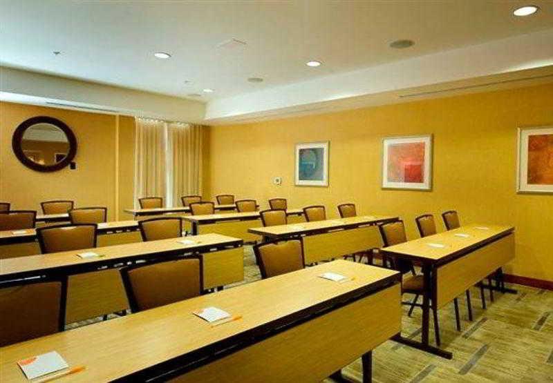 Courtyard By Marriott Atlanta Mall Of Georgia 3* Buford