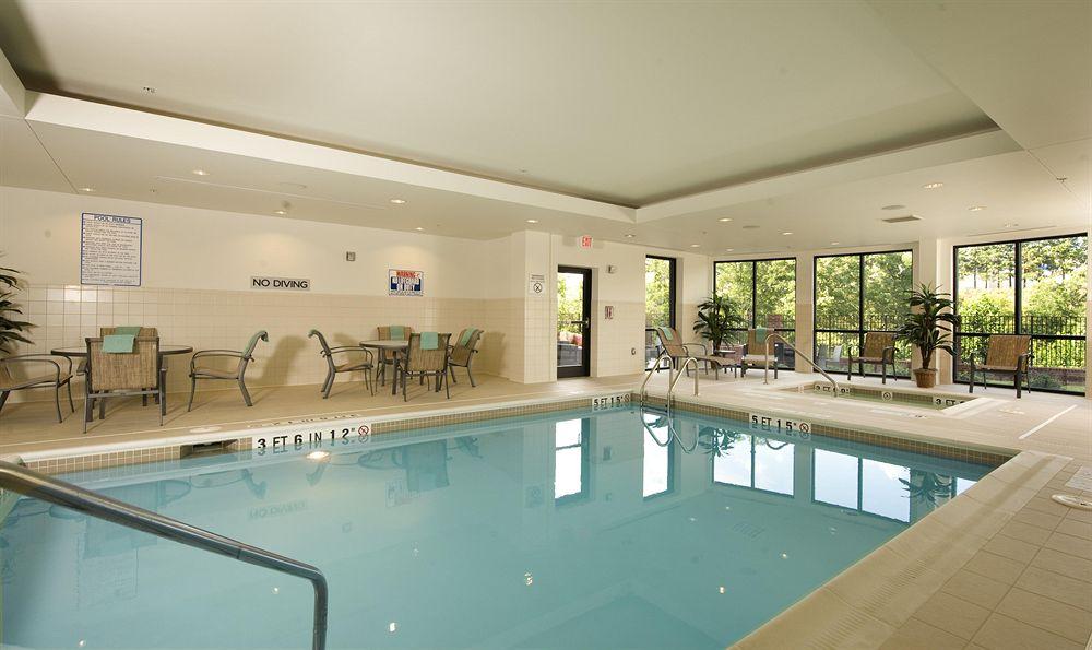 Courtyard By Marriott Atlanta Mall Of Georgia Hotel
