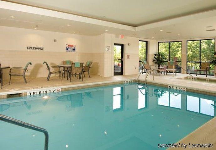 Courtyard By Marriott Atlanta Mall Of Georgia Hotel