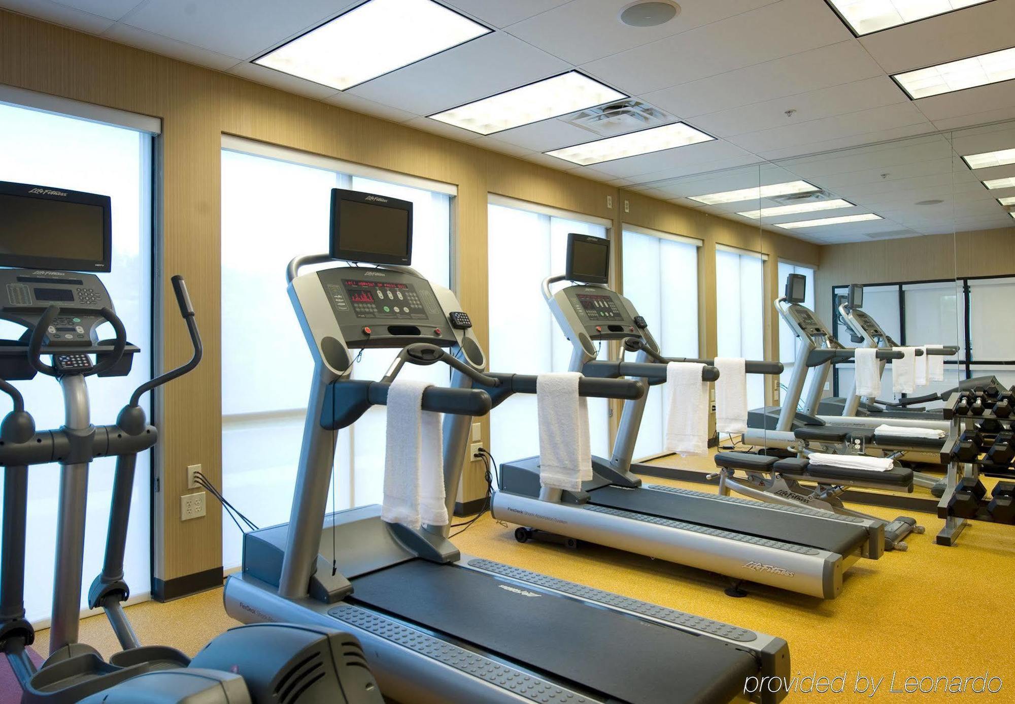 Hotel Courtyard By Marriott Atlanta Mall Of Georgia 3*