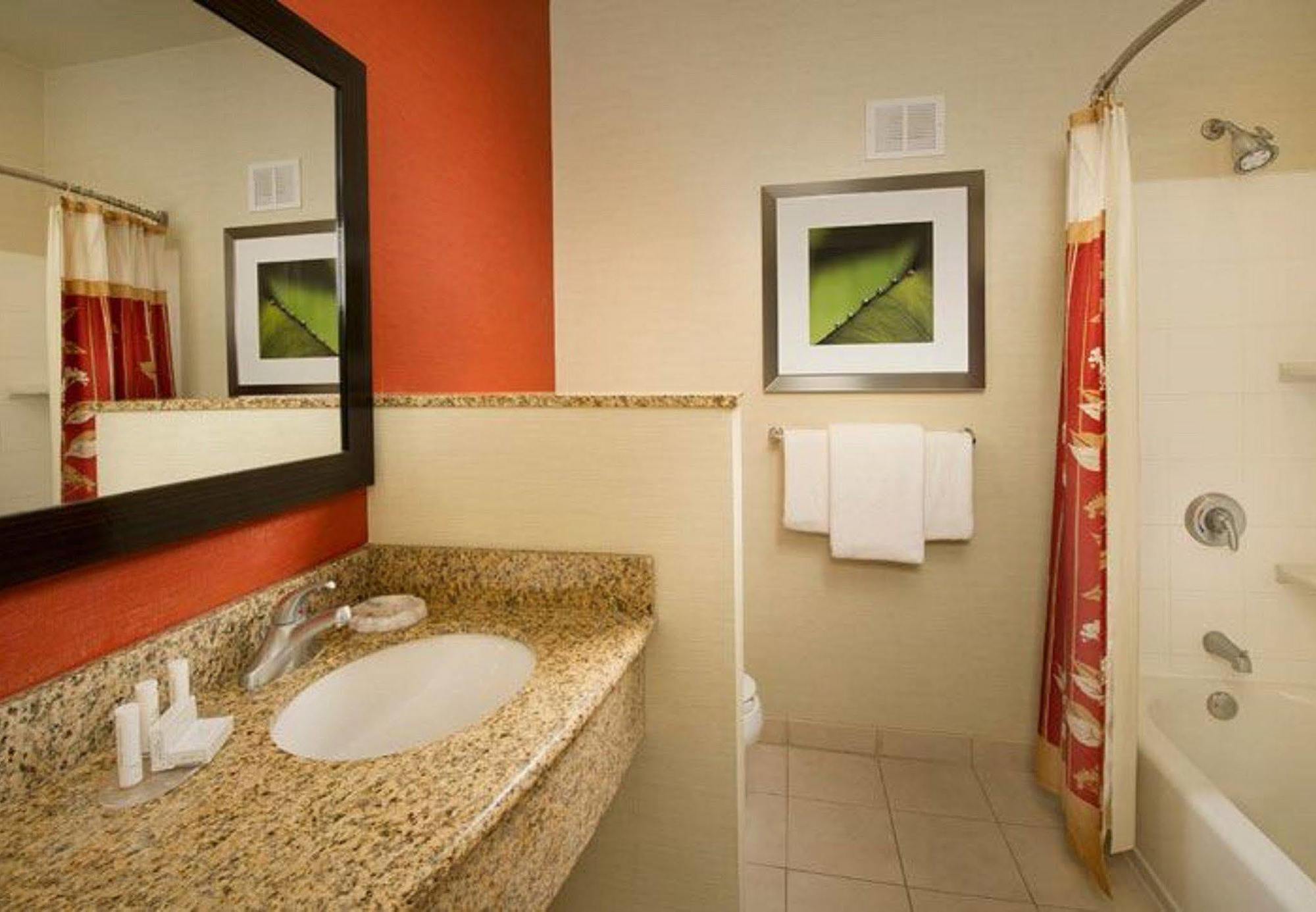 Hotel Courtyard By Marriott Atlanta Mall Of Georgia Buford