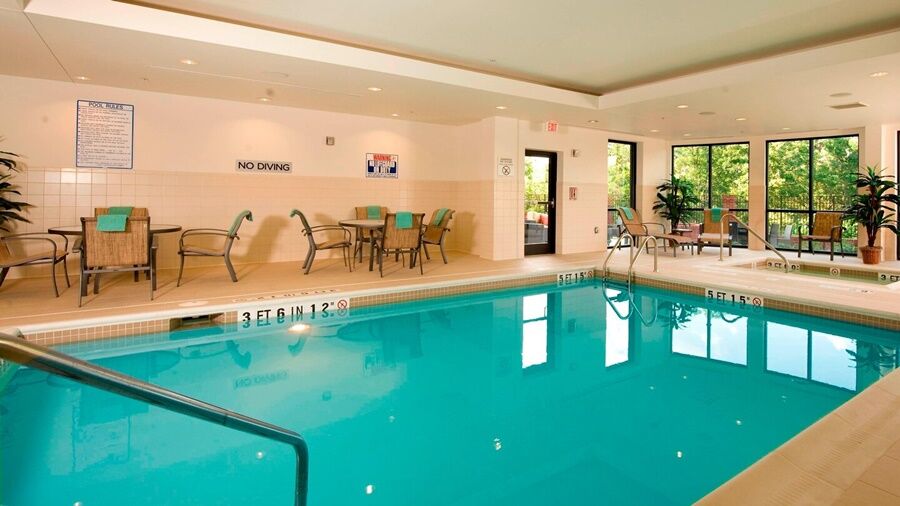Courtyard By Marriott Atlanta Mall Of Georgia Hotel